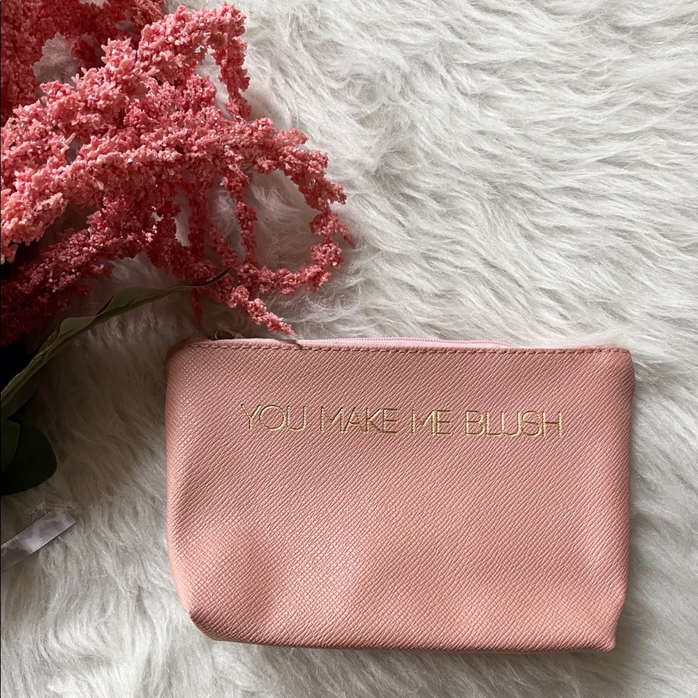 Macy's Pink Makeup Bag NWT - Picture 3 of 9